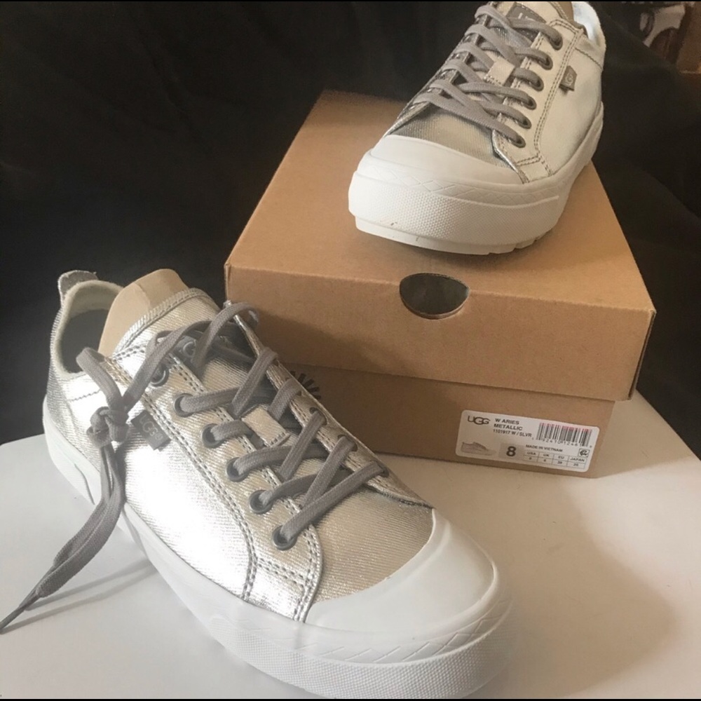 NWT UGG ARIES TENNIS SHOES